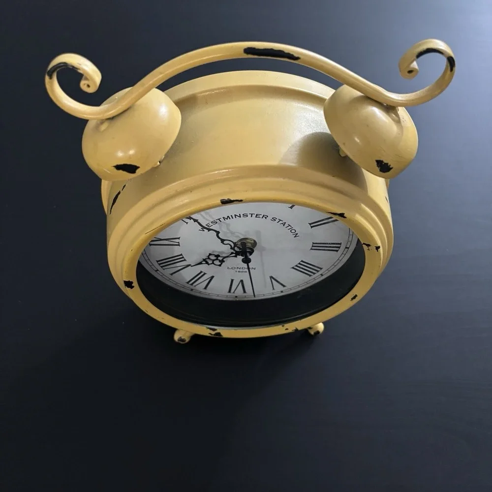 Shabby Chic‎ Westminster Station Yellow Metal Clock
